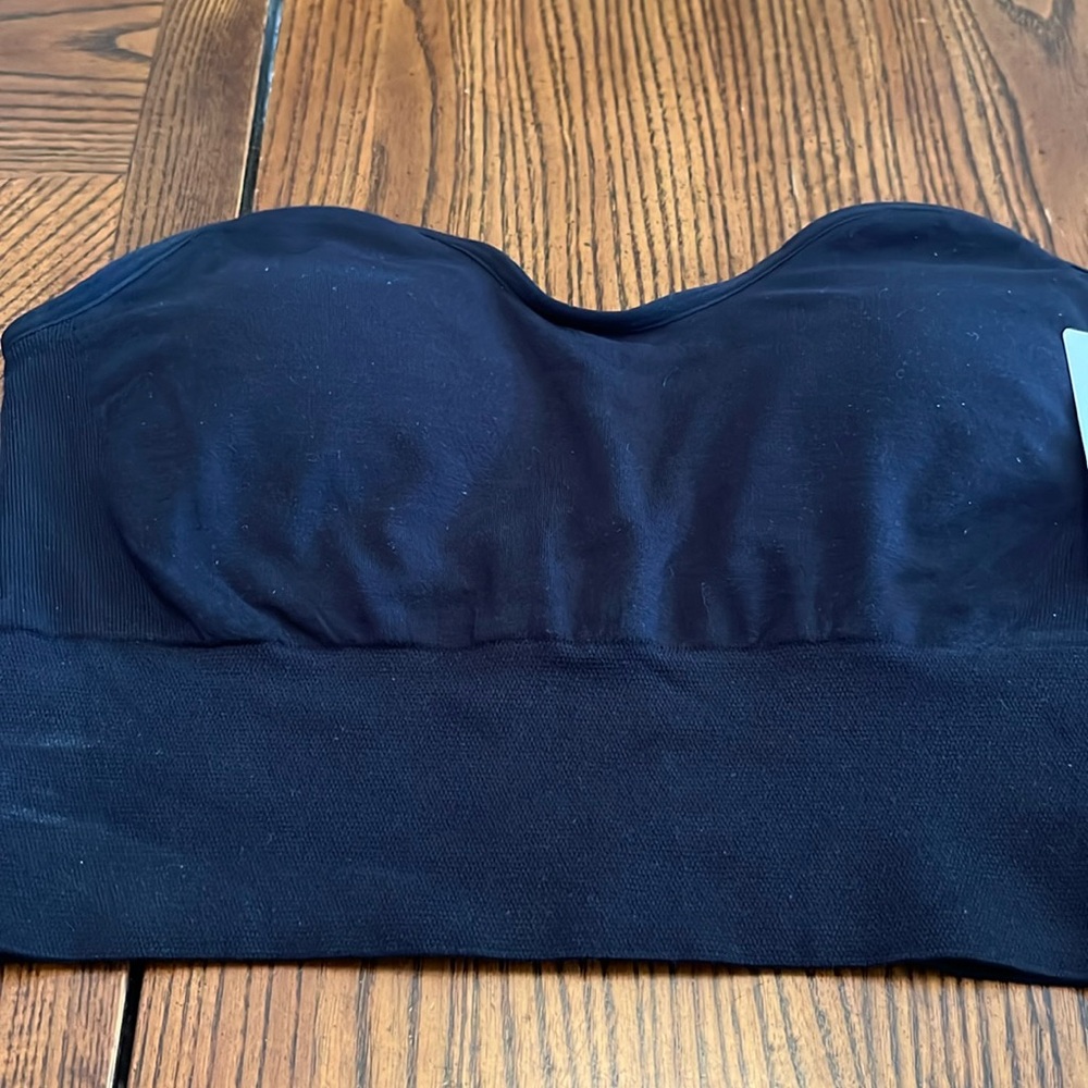 BARBRA SOFT STRAPLESS BRA. NWT. SIZES 32/34 A-DDD.
